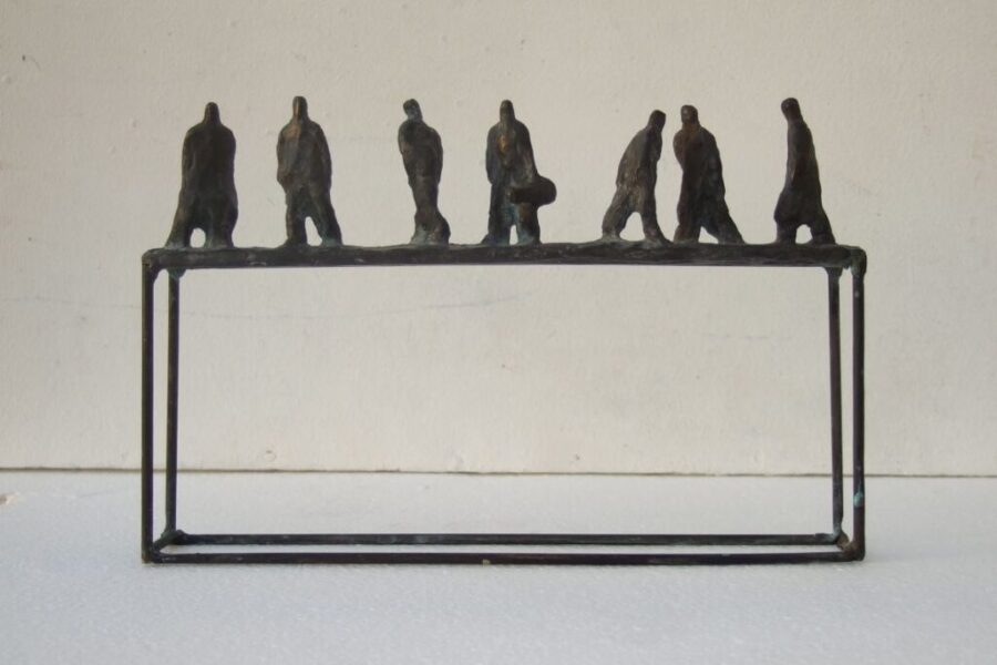 Marina van der Kooi- STRAATJE 22 cm h-brons.