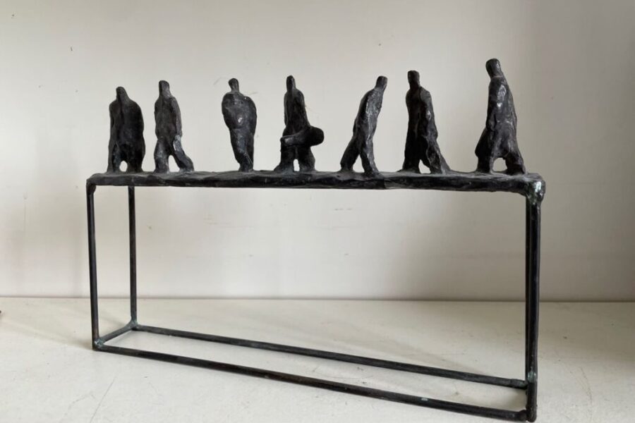 Marina van der Kooi-STRAATJE -brons- 16 cm h