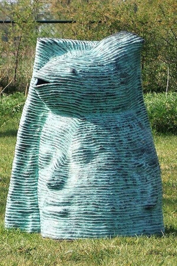 Mvan der Kooi- LEUNEND HOOFD brons - 85 cm h